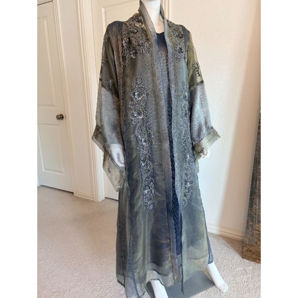 Stunning Grey Embellished Organza Kimono style Abaya Medium New